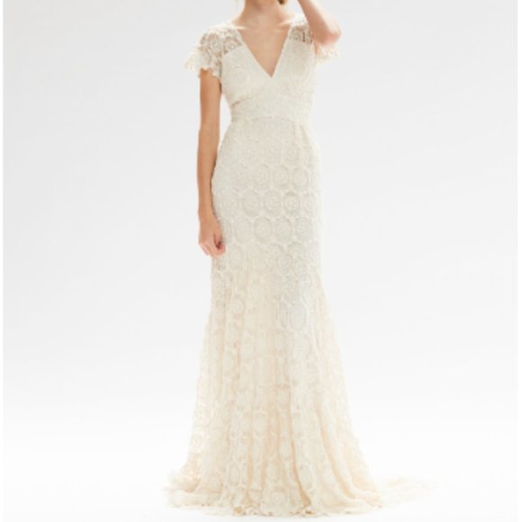 Kite and Butterfly Anais Wedding Gown - Picture 1 of 13